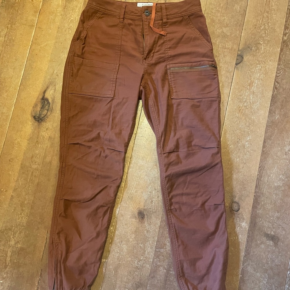 REI trailsmith joggers